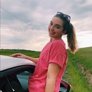 Meet your Posher, Olivia